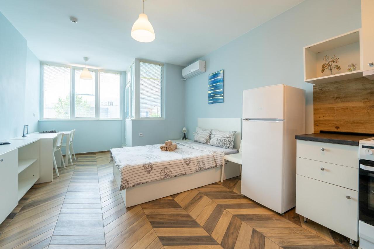 Cozy little apartment in Studentski grad Sofia Eksteriør bilde